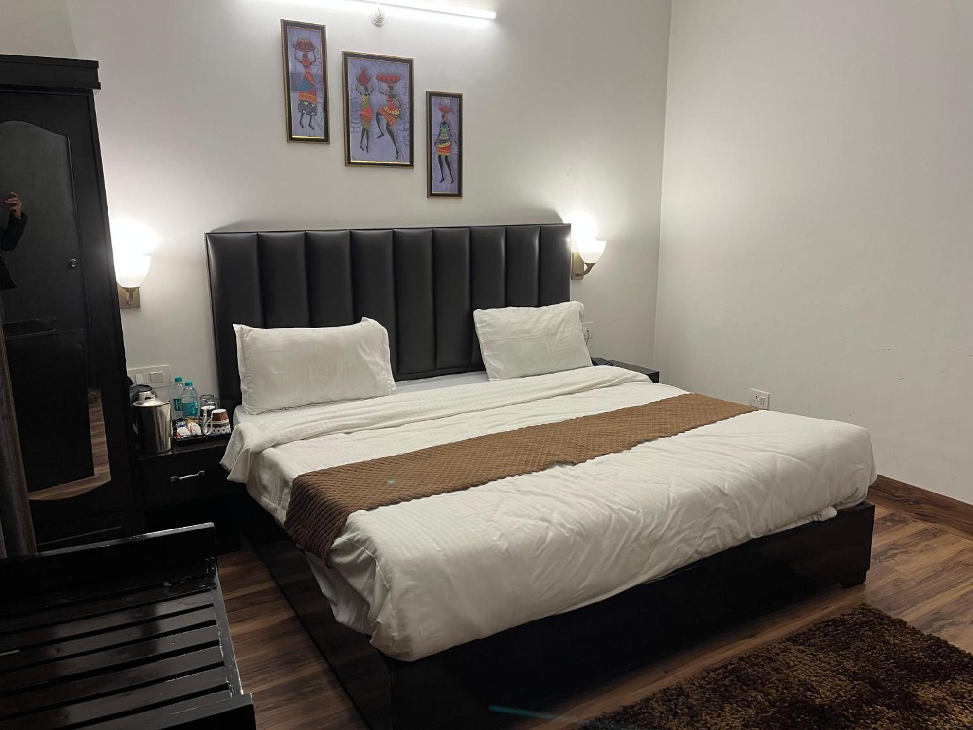Cedar Woods Resort By Heyan Hotels Nainital Buitenkant foto