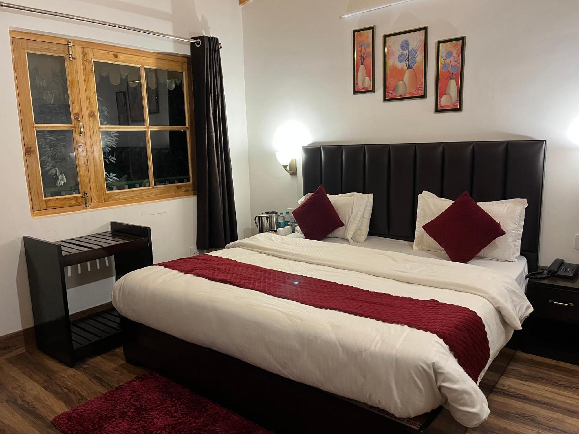 Cedar Woods Resort By Heyan Hotels Nainital Buitenkant foto