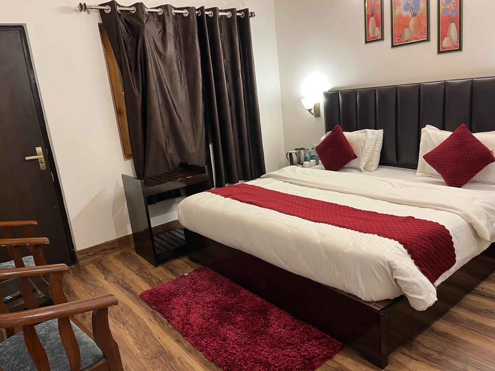 Cedar Woods Resort By Heyan Hotels Nainital Buitenkant foto